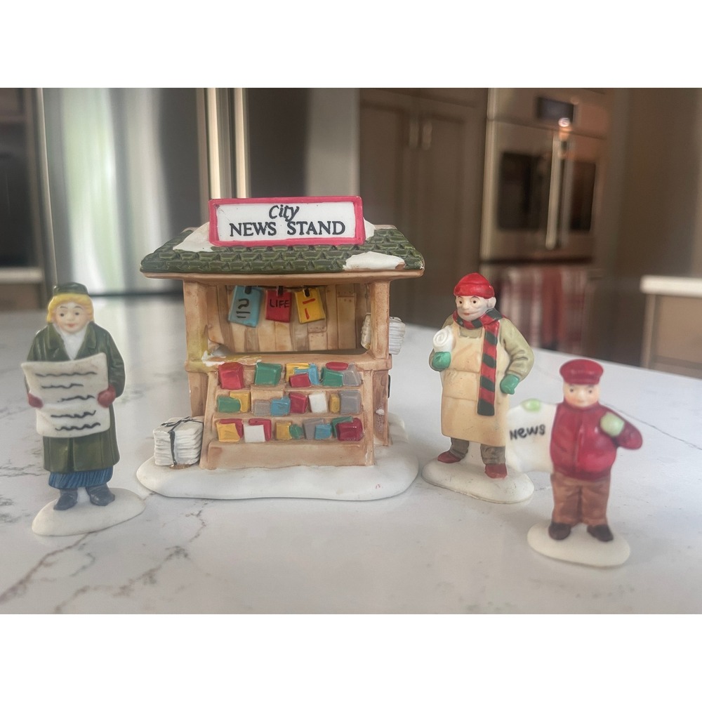 Dept 56 Heritage Village City News Stand 4 Piece Set 1988 Figures 5538-7 Retired